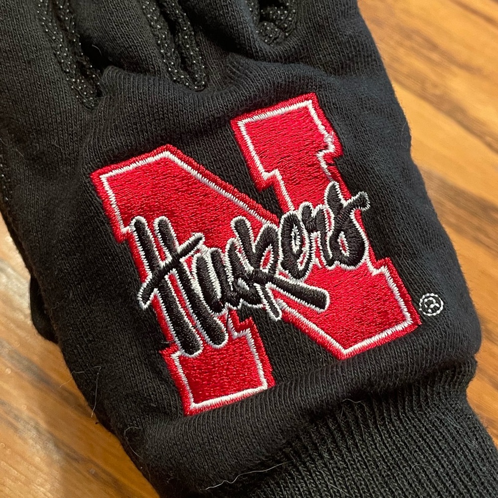 Embroidered Huskers Gloves